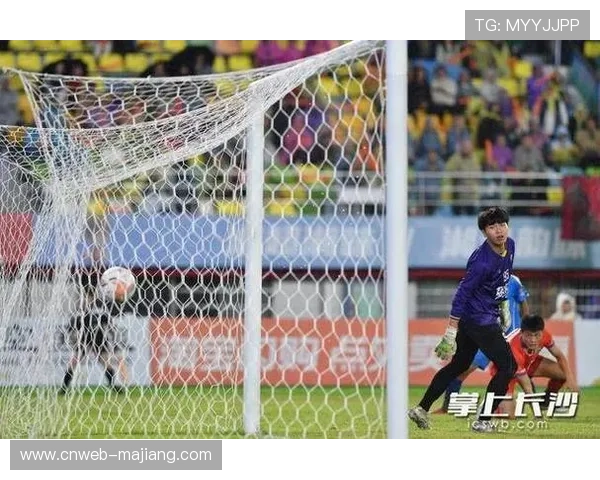 怀化队1-0战胜张家界队，收获湘超联赛赛季首场胜利